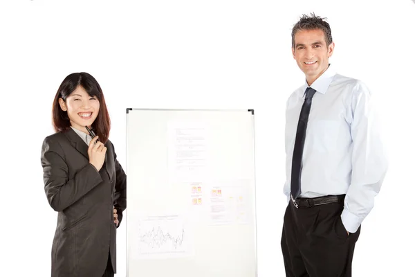 Zakenvrouw en zakenman geven presentatie — Stockfoto