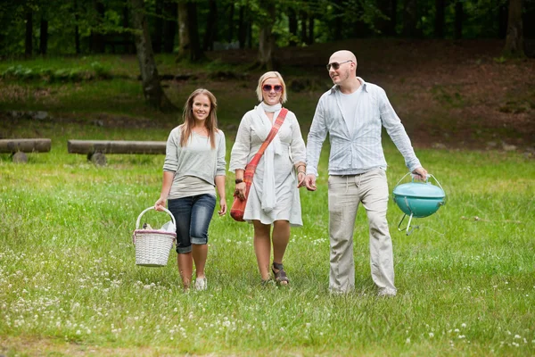 Friends On a Weekend Outing — Stock Photo, Image