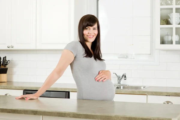 Happy Expecting Mother — Stock Photo, Image
