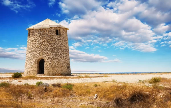 Antiguo molino de viento ai Gyra playa, Lefkada —  Fotos de Stock