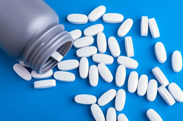 Pillen van medicijnen of voedingssupplementen — Stockfoto