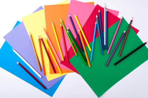 Gekleurde potlood en papier — Stockfoto
