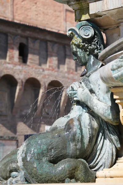 Bologna, Brunnen auf der Piazza Maggiore — Stockfoto