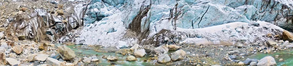 stock image Gomukh panorama,, source of Ganga .Ice cave.