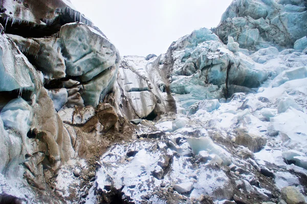 Gomukh, джерело Ганг .ice печера. — стокове фото