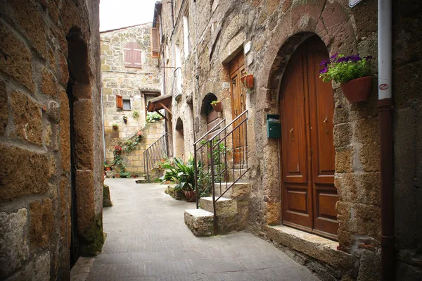 Typické italské úzká ulice — Stock fotografie
