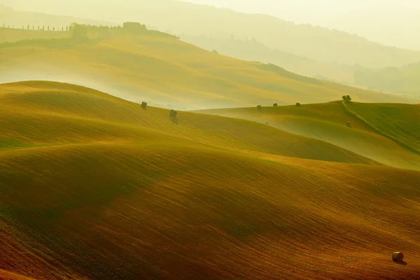 Malebný pohled na toskánské krajiny, Itálie. přírodní pozadí — Stock fotografie