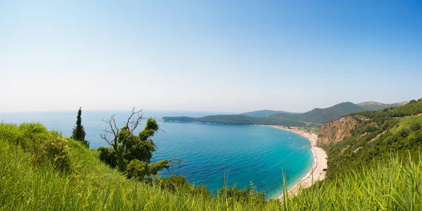 Panorama hermosa playa Jaz en Montenegro — Foto de Stock