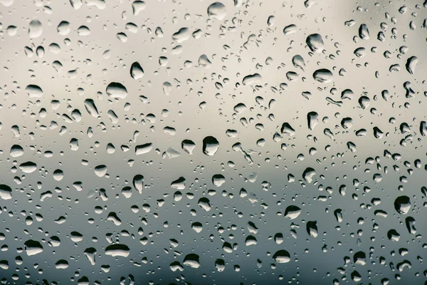 Vízcsepp az ablaküvegen — Stock Fotó