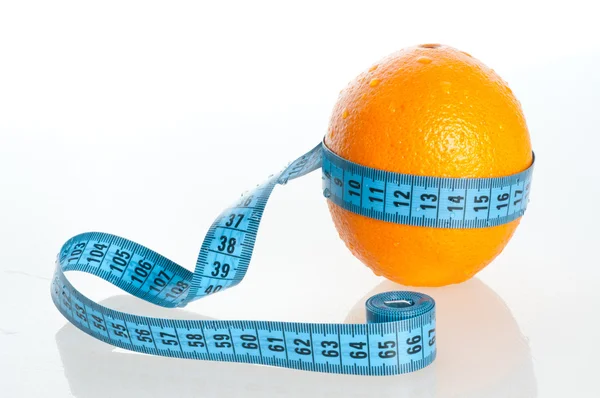 Orange frukt med mätning — Stockfoto