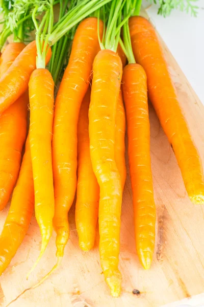 Zanahorias frescas con tapas — Foto de Stock