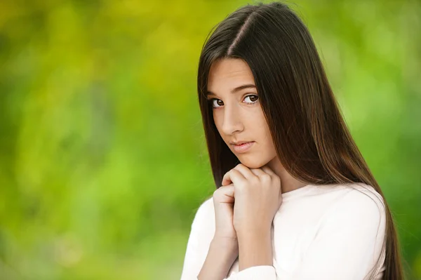 Beautiful teenage girl — Stock Photo, Image
