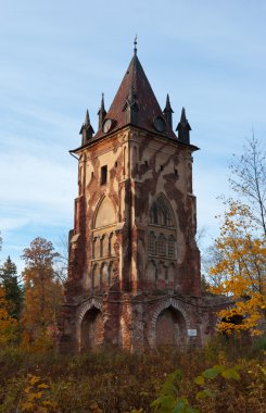 Ruined tower Chapelle clipart