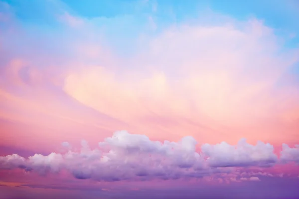 Krásné bílé mraky — Stock fotografie