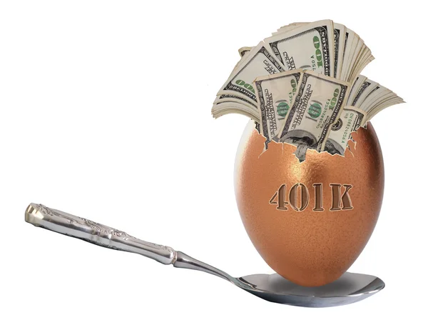 401K гнезде яйцо. — стоковое фото