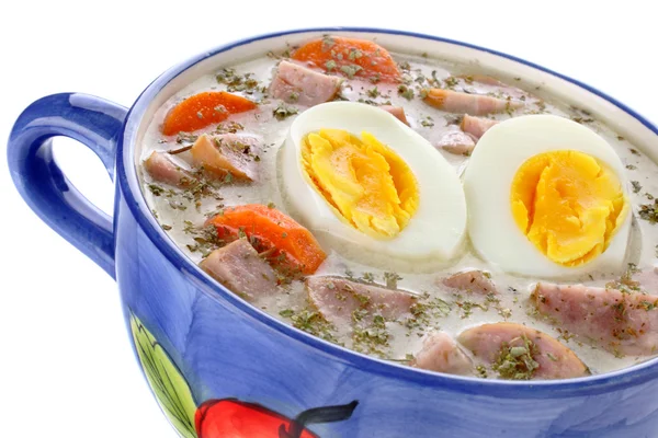 Sopa azeda deliciosa com ovo — Fotografia de Stock