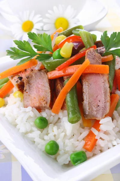 Sertés hús és zöldség, rizs — Stock Fotó