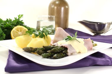 hollandaise soslu kuşkonmaz