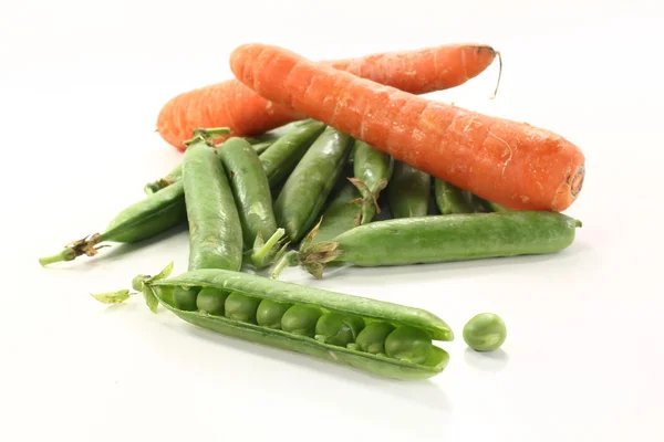 Guisantes y zanahorias — Foto de Stock