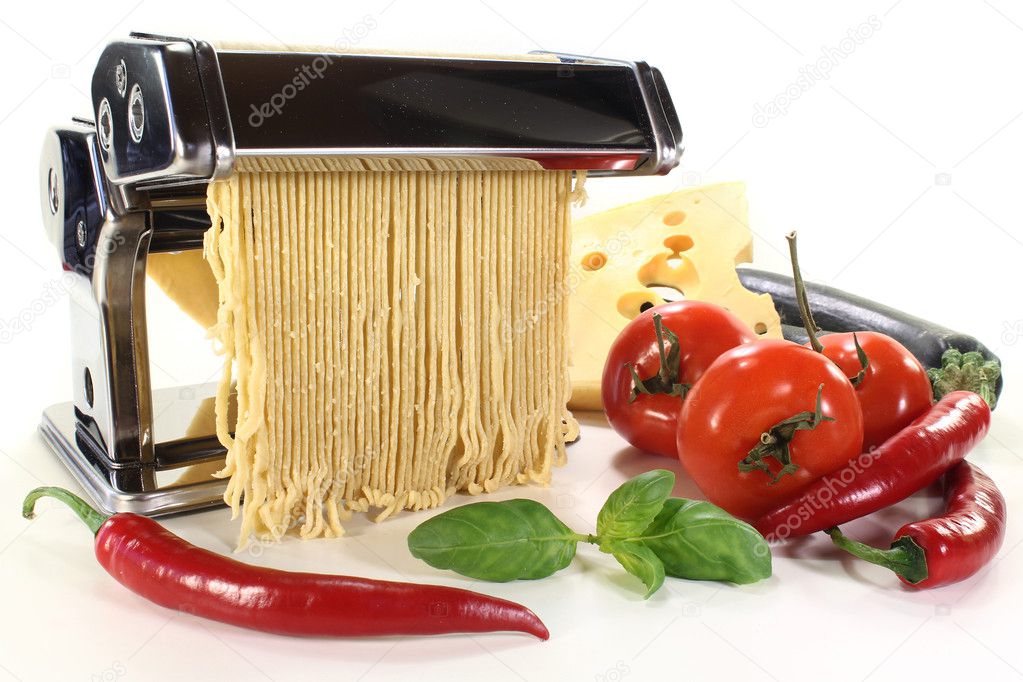 Pasta machine