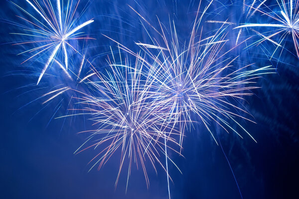 Красочные фейерверки
