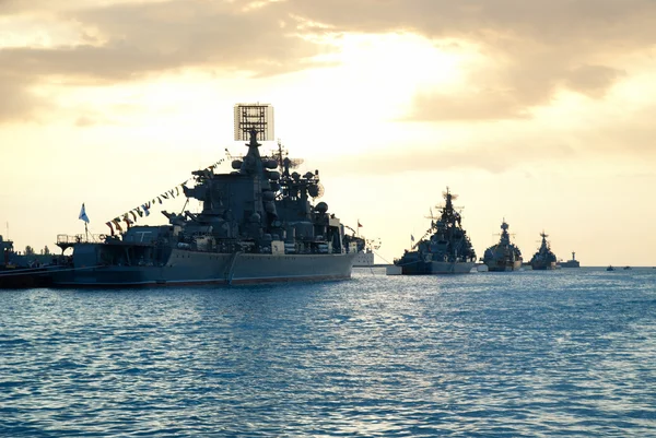 Rij van militaire schepen — Stockfoto