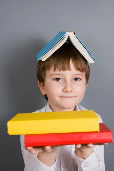 Αγόρι με βιβλία — Φωτογραφία Αρχείου