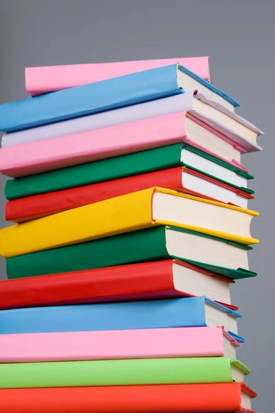Pila de libros coloridos —  Fotos de Stock