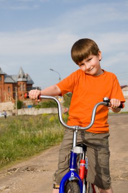 Çocuk bisiklet ile