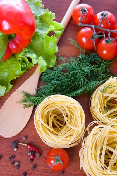 stock image Pasta and fresh vegetables