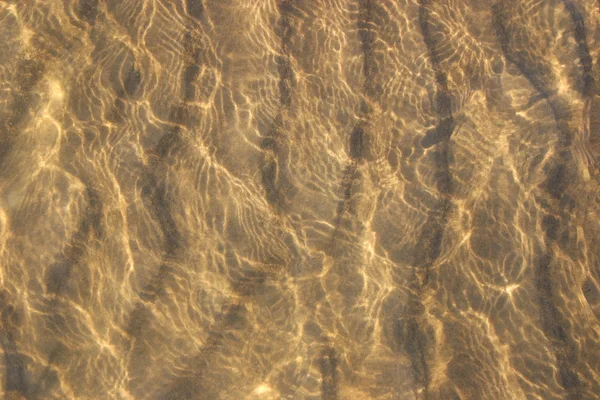 Water van de rivier met zand — Stockfoto