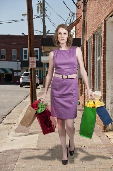 Vrouw boodschappentassen — Stockfoto