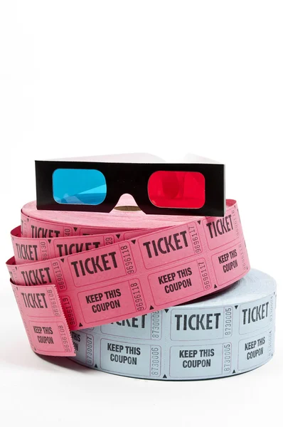 3D-glasögon och biobiljetter — Stockfoto