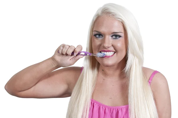 刷牙的美丽女人 — 图库照片