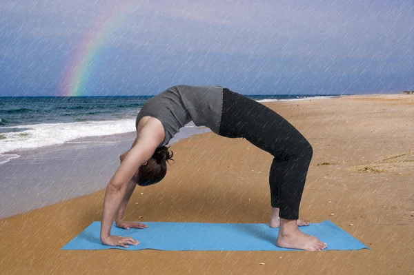 Woman Doing Yoga — Stock Photo, Image