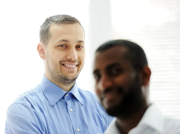 African American and Caucasian business man together — Stock Photo, Image