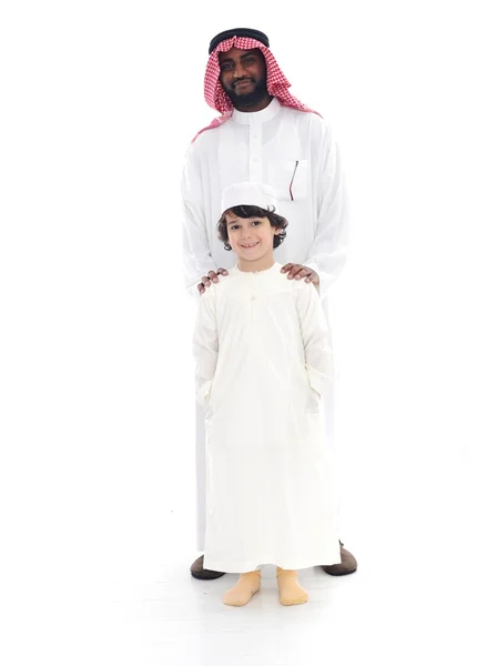 Arab muszlim apa és fia együtt állandó — Stock Fotó
