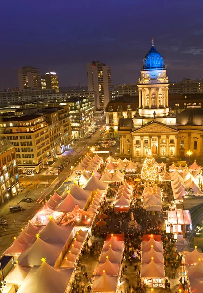 Χριστουγεννιάτικη αγορά στην πλατεία gendarmenmarkt Βερολίνο Γερμανία — Φωτογραφία Αρχείου