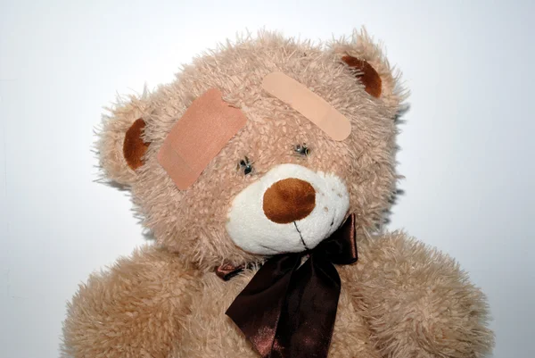 Injured teddy bear — Stock Photo, Image
