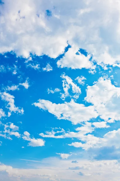 White clouds in the blue sky — Stock Photo, Image