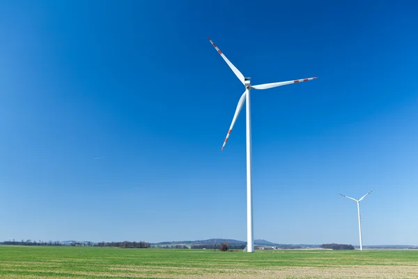 Вітрова турбіна, альтернативна енергія — стокове фото