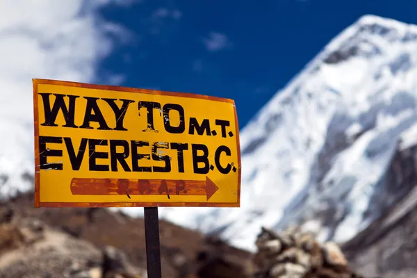Mount Everest signpost — Stock Photo, Image