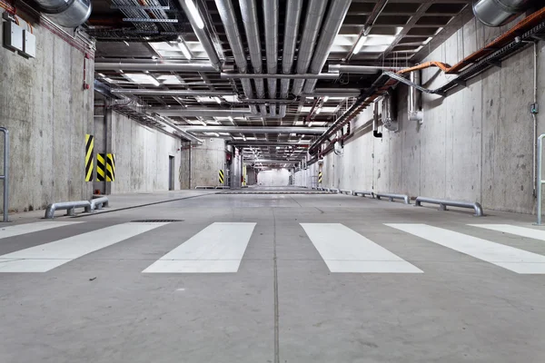 Concrete ondergrondse weg — Stockfoto
