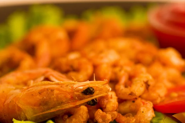Tasty fried prawn food with vegetables — Stock Photo, Image