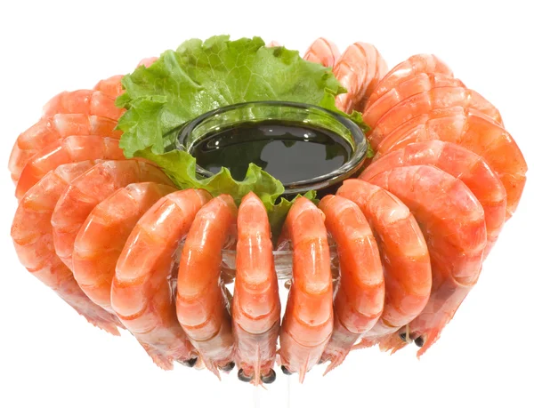 Охлажденные креветки с соусом — стоковое фото