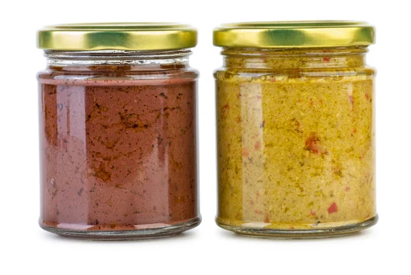 Tarro de vidrio con pasta de aceitunas verdes y rojas (Calamata ) —  Fotos de Stock