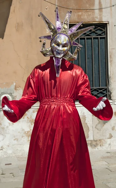 Venice, İtalya - 10 Nisan 2011, erkek kostümü. — Stok fotoğraf