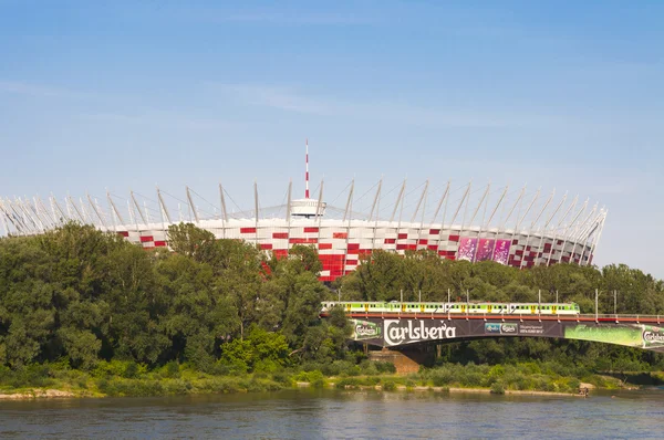 ВАРШОВ, ПОЛЬША - 16 ИЮНЯ: Национальный стадион 16 июня 2012 года в Варшаве, Польша. Стадион является одним из мест проведения Евро-2012 в Польше и Украине . — стоковое фото