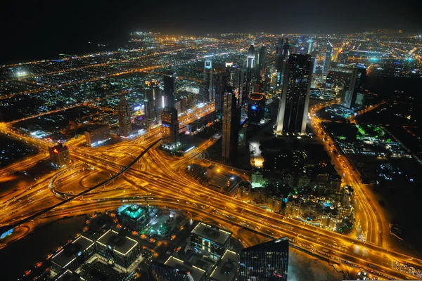 Πανόραμα της κάτω πόλης Ντουμπάι πόλη τη νύχτα — Φωτογραφία Αρχείου