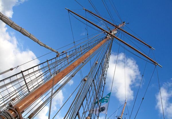 Ships masts